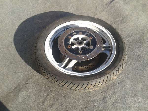 Annonce Roue avant kawasaki 500 gpz 1993