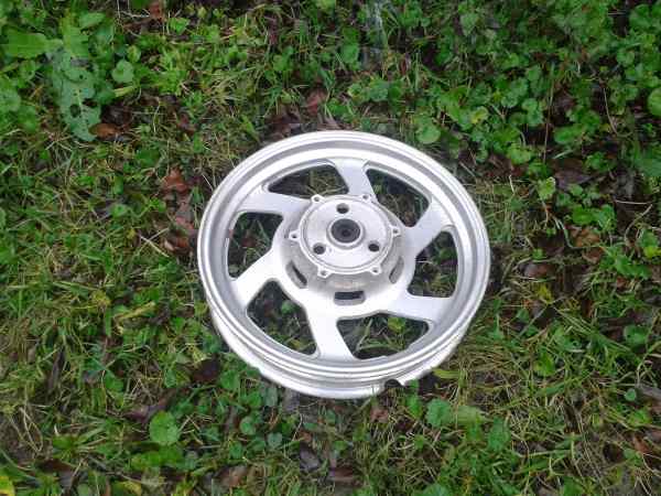 Annonce Roue avant yamaha 750 fzx fazer 1991