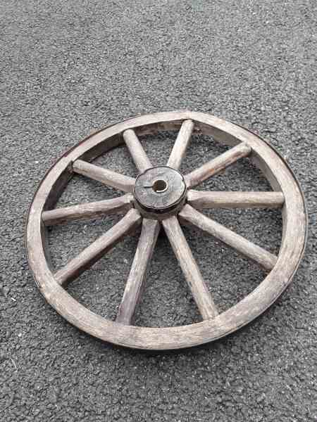 Roue charriot pour d&eacute;co