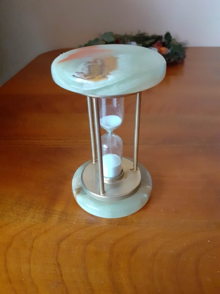 Sablier en verre et pierre