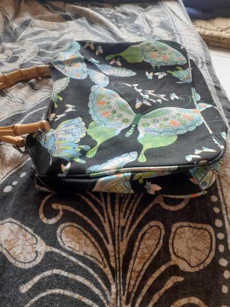 Sac déco papillon brodé de petites perles pas cher