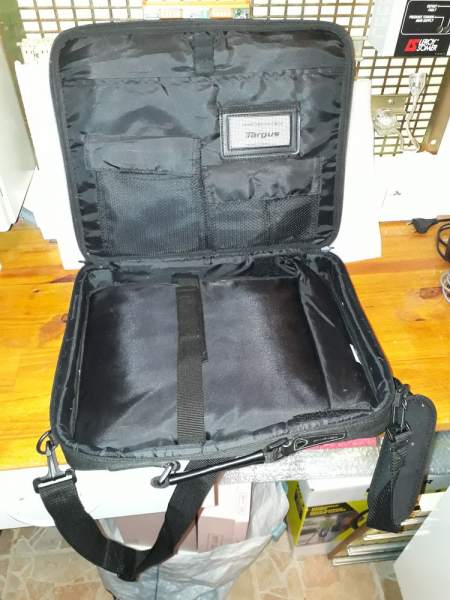 Vente Sac ordi portable targus187 en tres bon etat