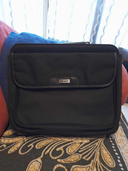 Sacoche pc portable  30 x 39 cm