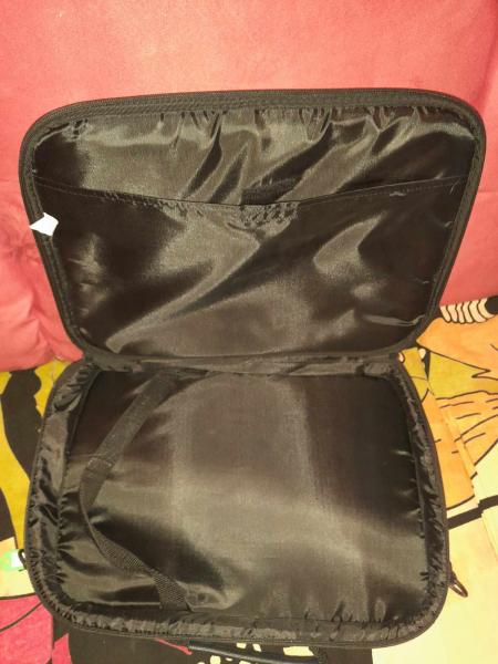 Vente Sacoche pc portable case logic 30 x 41 cm