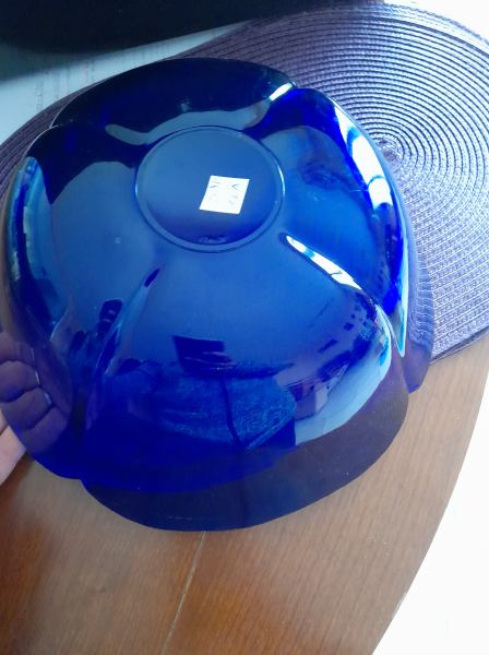 Saladier en verre bleu pas cher