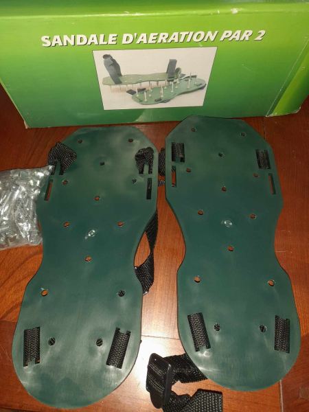 Sandales d'aération de pelouse pas cher