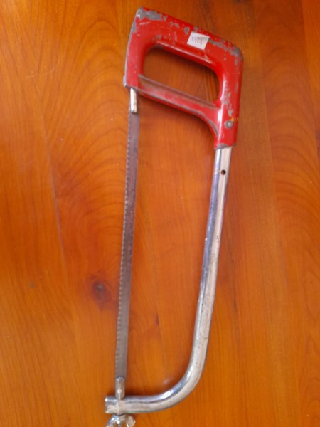 Scie &agrave; m&eacute;taux