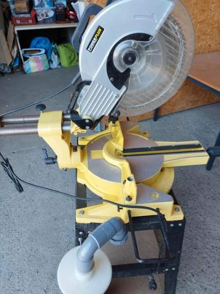 Scie à onglet à 2 biseaux téles ac sup 2000w powx0