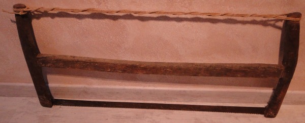 Scie &agrave; tenons, en bois de 100 cm - tr&egrave;s bon &eacute;tat