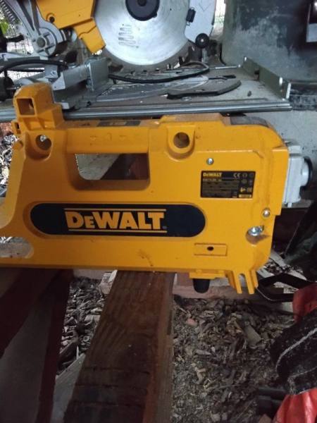 Scie circulaire dewalt dn 743 pas cher
