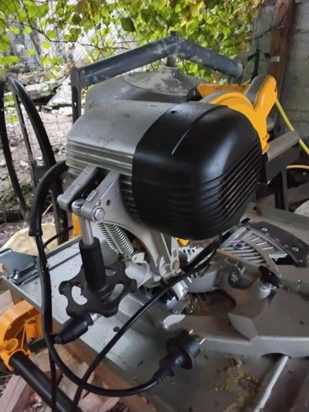 Annonce Scie circulaire dewalt dn 743