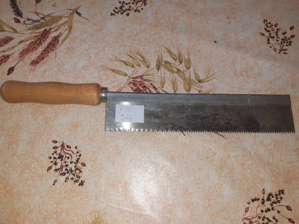 Scie manuel &agrave; onglet