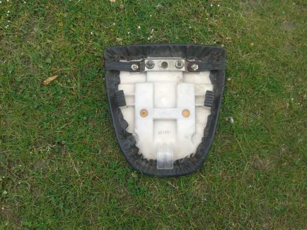 Annonce Selle arri&eacute;re confort suzuki 750 gsxr srad 1998