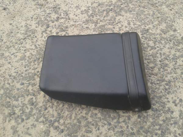 Vente Selle arriére kawasaki  zxr 750 stinger 1990