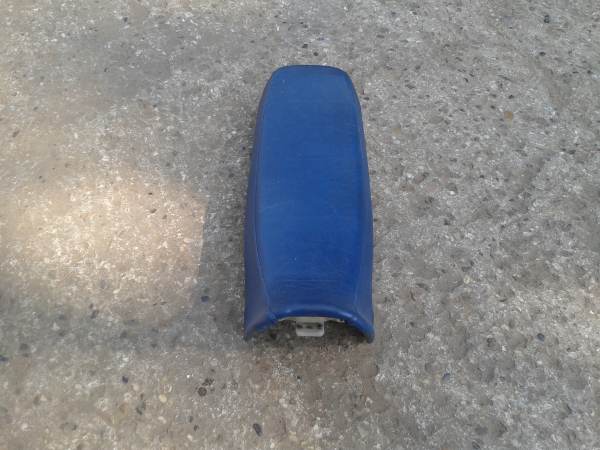 Selle bleu suzuki big 750 dr1988