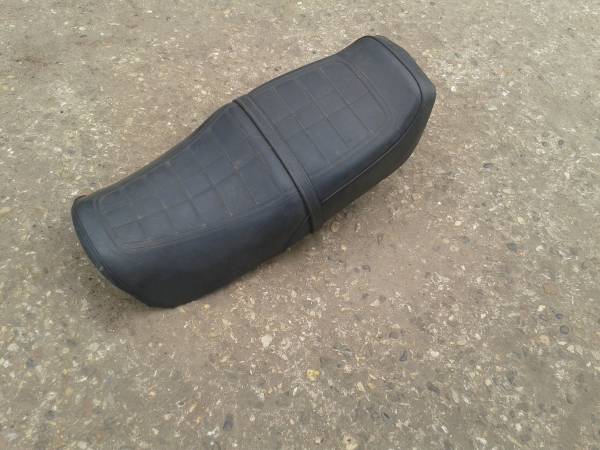 Selle honda 400 cbn 1982 pas cher