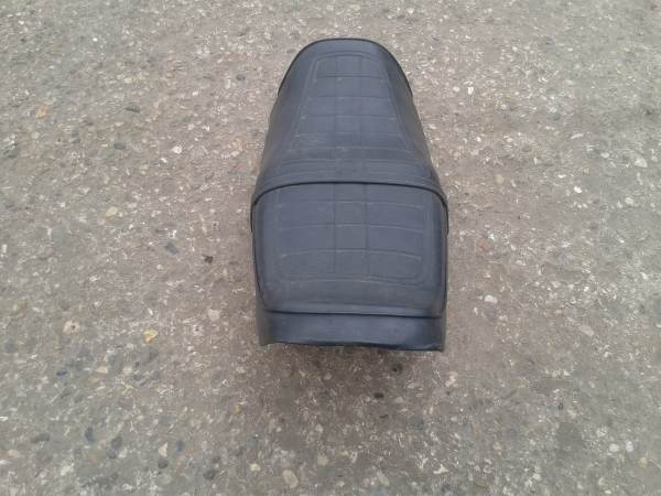 Annonce Selle honda 400 cbn 1982