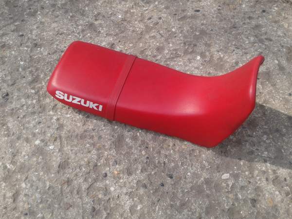 Selle rouge suzuki 650 dr dakar 1992 pas cher