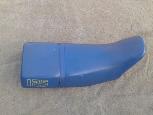 Selle suzuki 125 dr 1989 pas cher