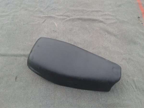 Annonce Selle yamaha 250 xt 1985