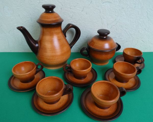 Service &agrave; caf&eacute; fa&iuml;ence de saint amand sologne