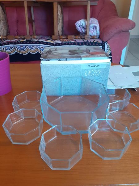 Service de table 7 pièces en verre transparent pas cher