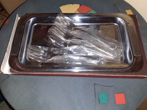 Set plateau guy degrenne et 4 fourchettes desserts