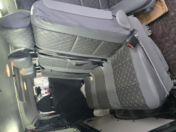 Annonce Sieges lit 3pl +1 sieges mercedes viano vito 639