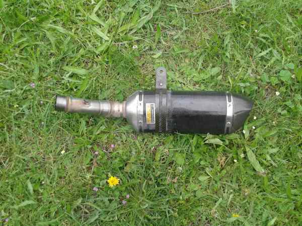 Silencieux akrapovic carbone kawasaki z 900 2018 pas cher