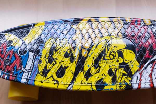 Skateboard, planche &agrave; roulettes pas cher