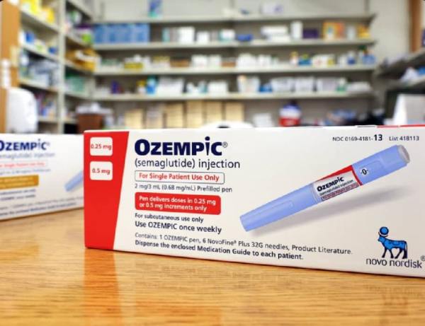Solution injectable de s&eacute;maglutide ozempic en styl