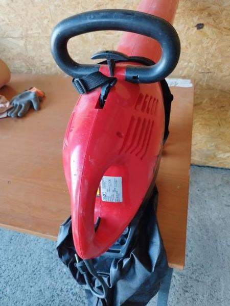Vente Souffleur de feuilles uniropa : 25 €