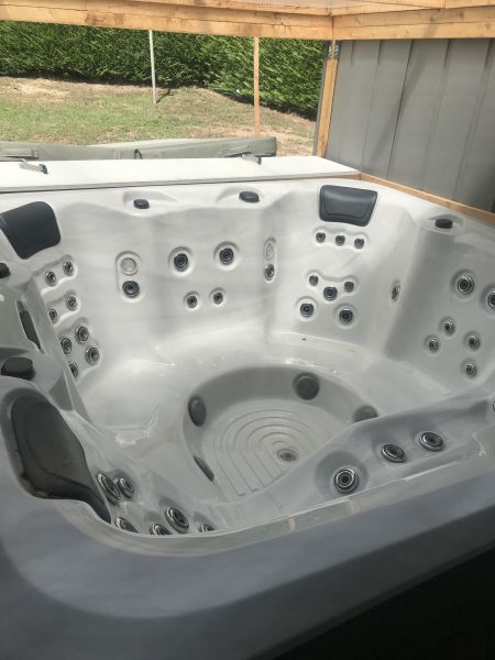 Annonce Spa jacuzzi
