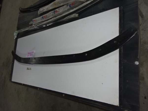 Spoiler avant inf&eacute;rieure pour ferrari f40