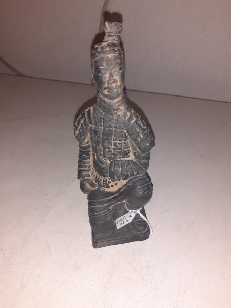 Statuette guerrier en pierre