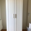 Vente Super armoire 2 portes quasi neuve.