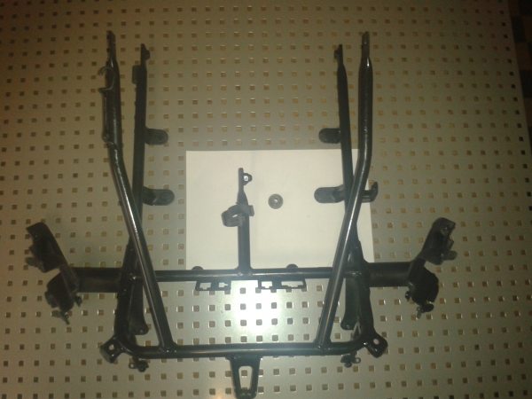 Support carénage honda pc 800 pacific coast 1989