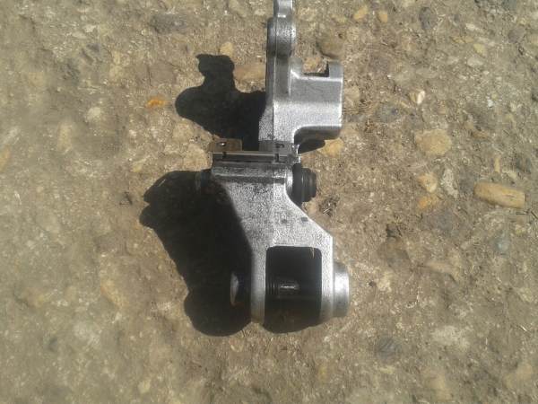 Support étrier gauche honda 1000 vff 1987