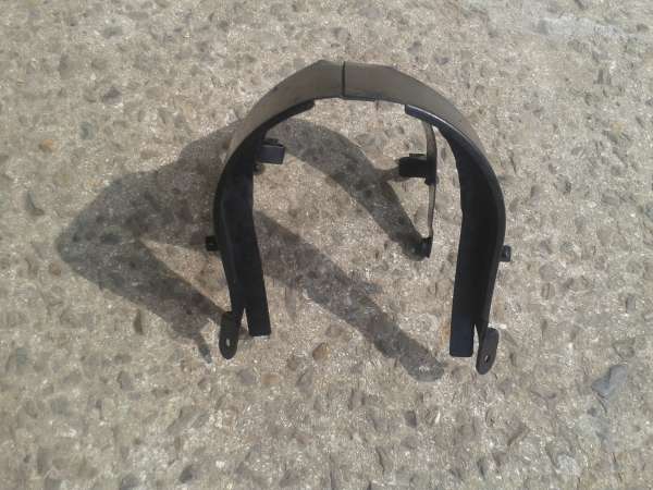 Annonce Support garde boue avant suzuki 750 gsxr 1990