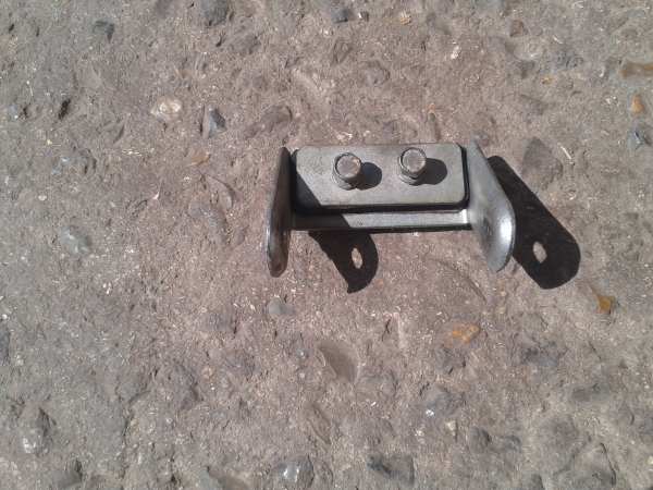 Support réservoir avant yamaha 400 fzr rr 1993 pas cher