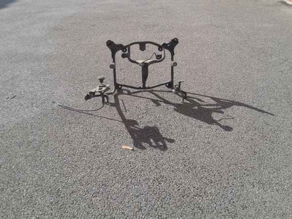 Support t&eacute;te de fourche  yamaha 750 fz 1992