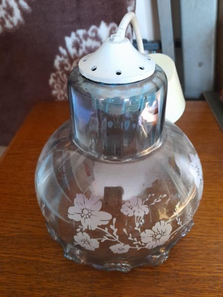 Annonce Suspension en verre - globle aspect bleut&eacute;