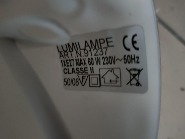 Annonce Suspension luminaire rond verre blanc transparent