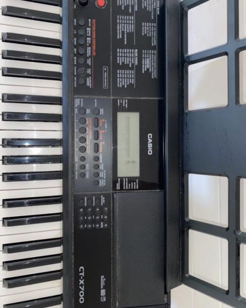 Annonce Synthétiseur casio ct-x700