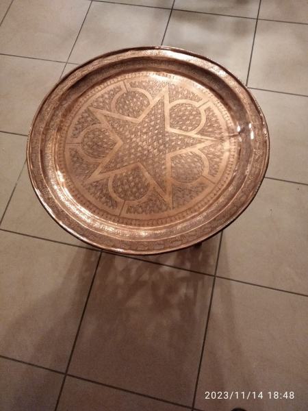 Annonce Table algérienne avec plateau en cuivre