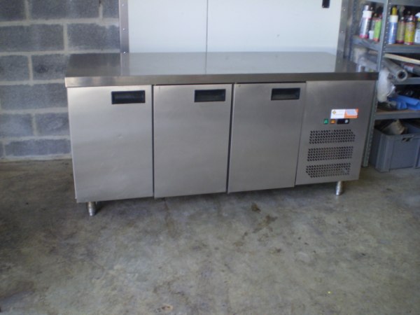 Vente Table frigorifique, ventilée, 3 portes gn 1/1 emdb