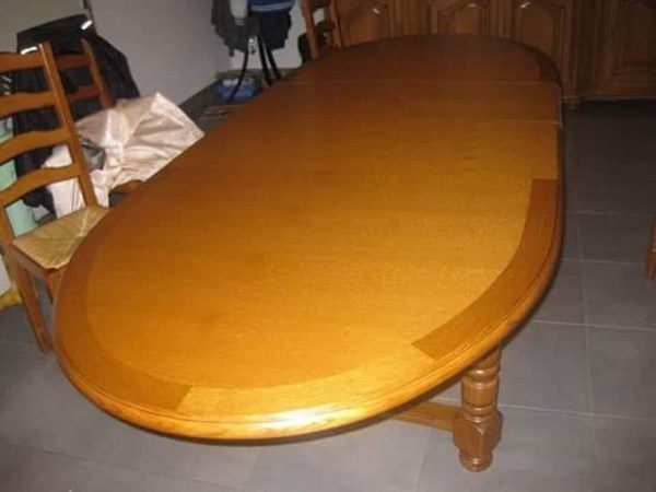 Table ovale avec 2 allonges