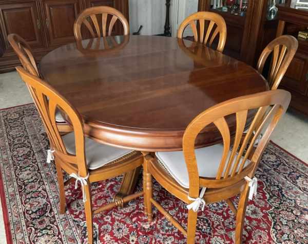 Table style louis philippe + 6 chaises