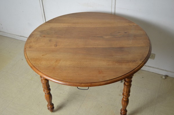 Vente Table style louis philippe en noyer xixe