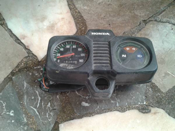 Vente Tableau de bord honda 125 cg 1985